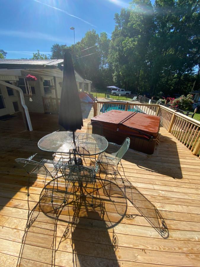 Apartment In The Country Etowah Bagian luar foto
