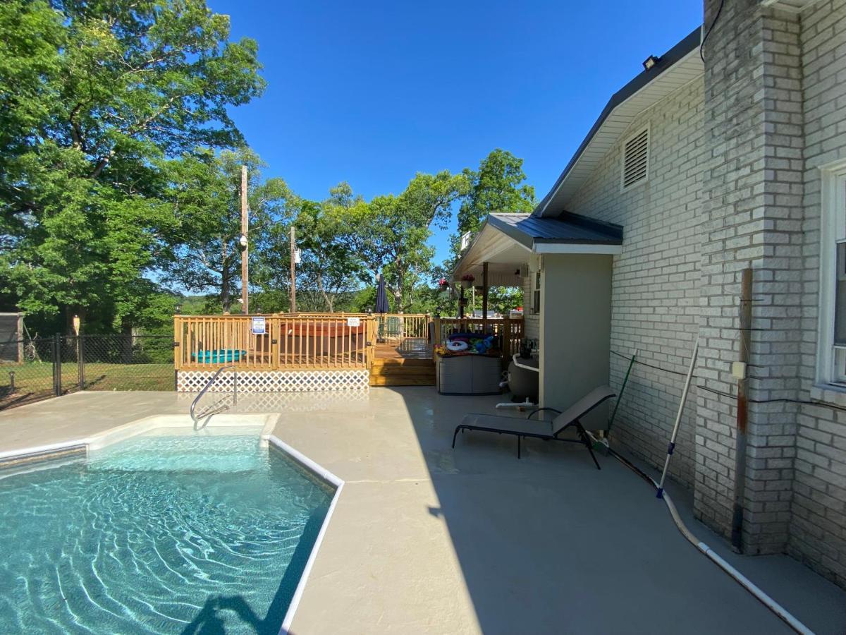 Apartment In The Country Etowah Bagian luar foto